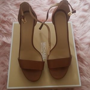 Michael Kors Hutton Sandal